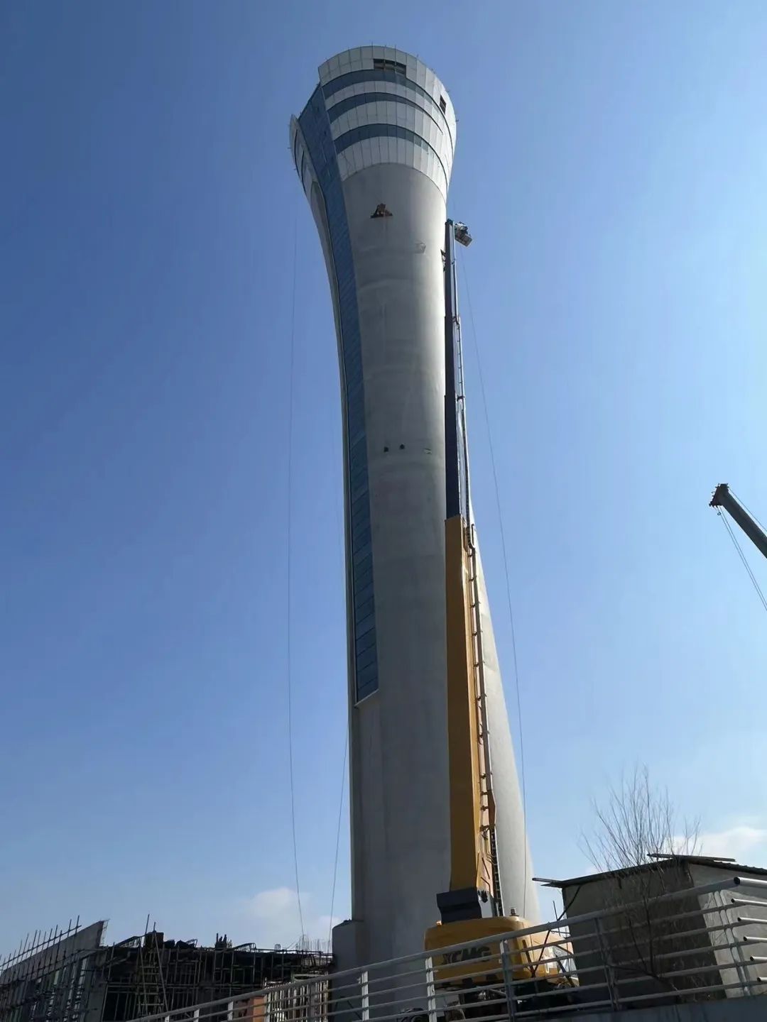 大显技巧！8827太阳集团直臂式高空作业平台XGS70K魔都首秀！