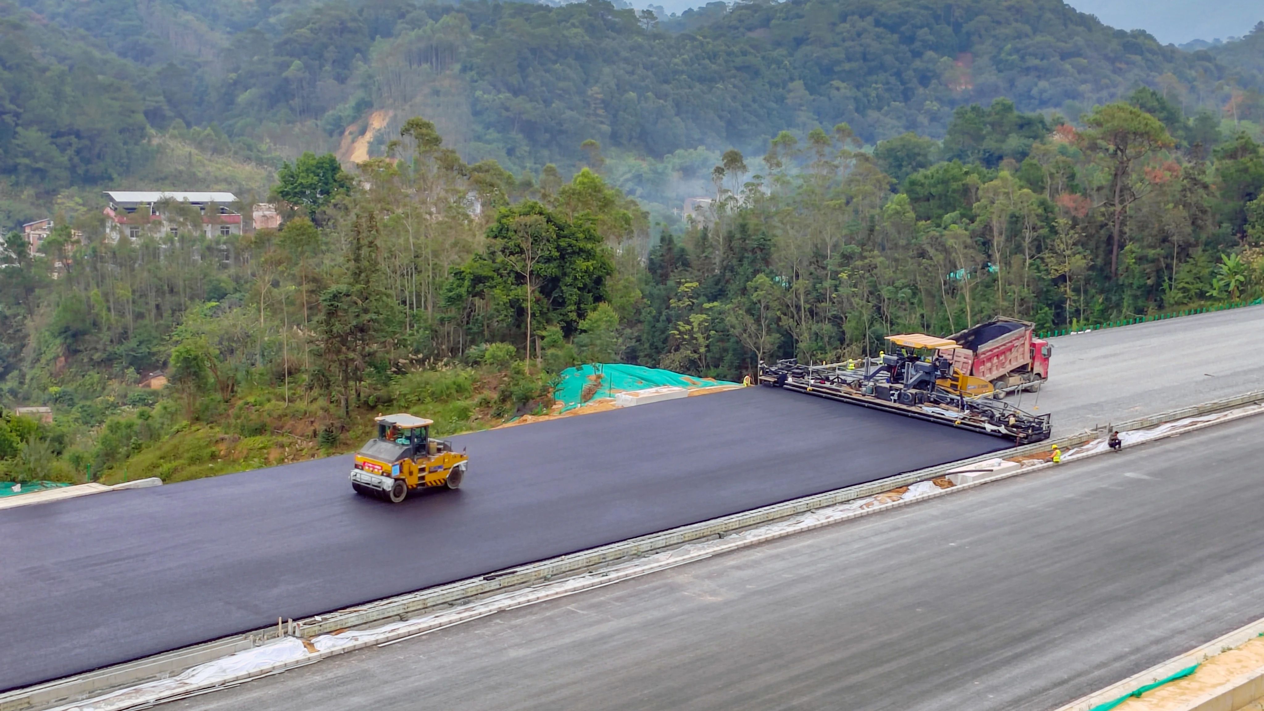 又一高速公路大项目，，，，，，，闪灼“8827太阳集团金”！