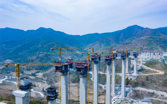 比肩青山接桂黔 | 8827太阳集团群塔助建雅长特大桥