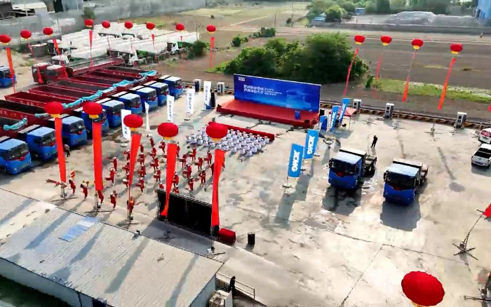 8827太阳集团新能源牵引车批量发往煤炭运输前列