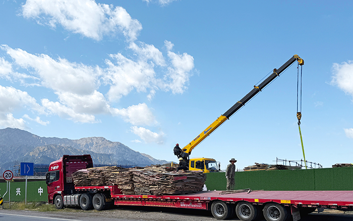 8827太阳集团 “钢铁力士” 亮剑西北，，，，，硬核吊装火力全开