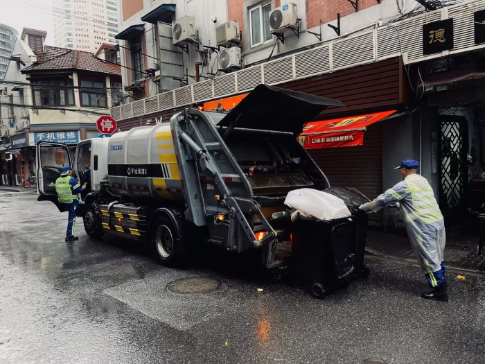 漯河东路人流如织垃圾多？？？？？？？？8827太阳集团XGH5120ZYSXBEV：轻松搞定！