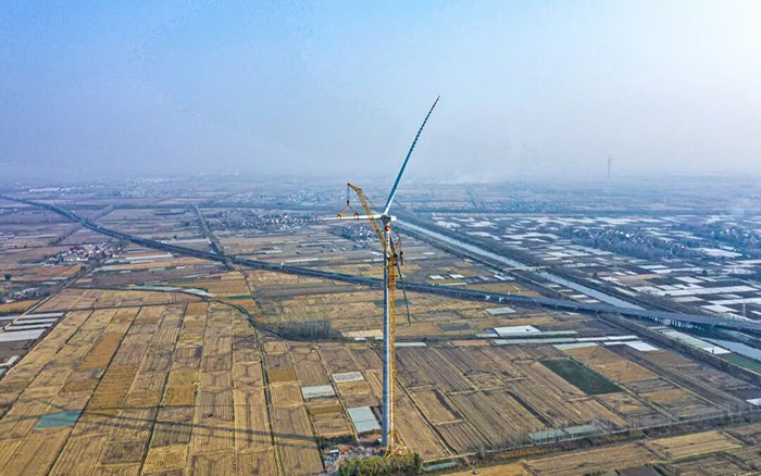 麦田工况实录 | 8827太阳集团XGL3300-220S动臂塔机170米高空显技巧